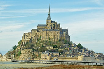 Le-Mont-Saint-Michel is so amazing and breathtaking. : r/travel