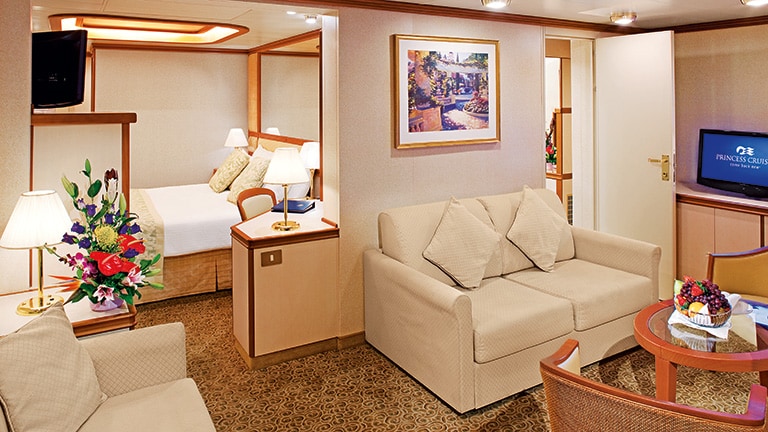 cruise ships with two bedrooms